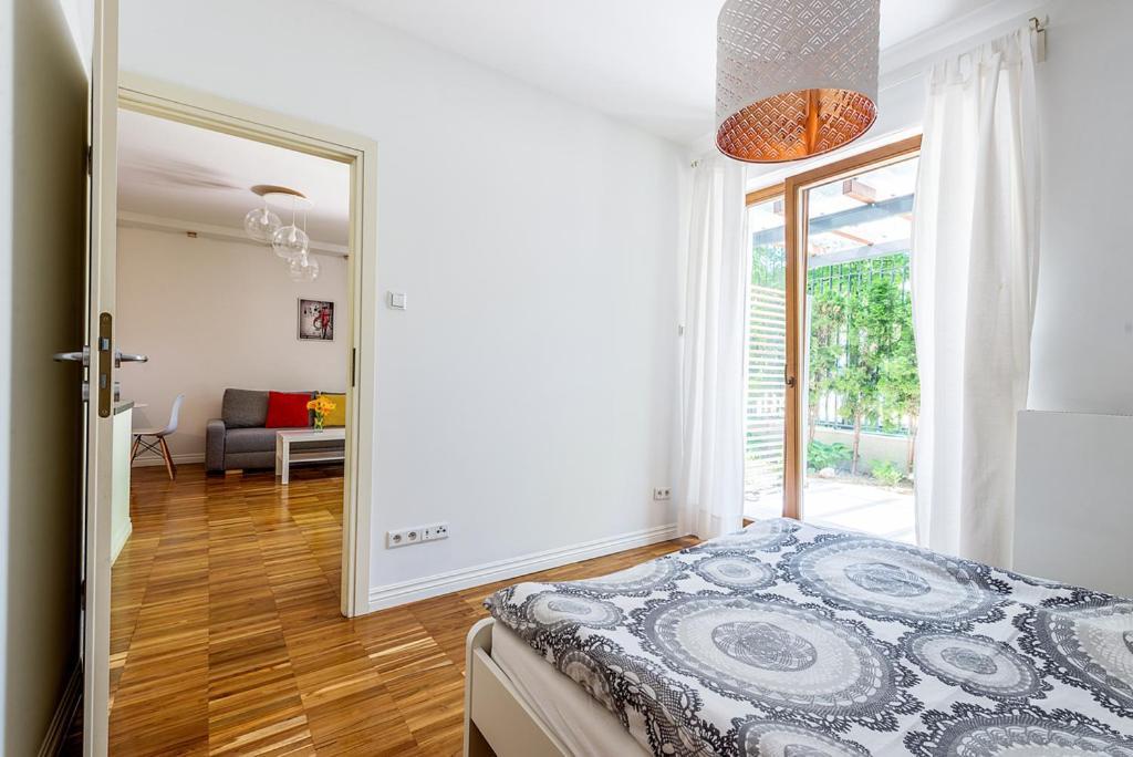 Apartment Powisle With Garage Варшава Екстер'єр фото