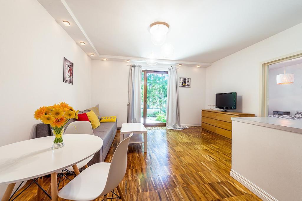 Apartment Powisle With Garage Варшава Екстер'єр фото