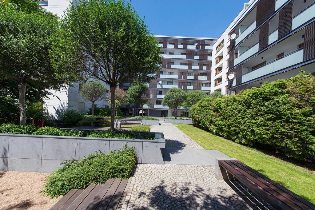 Apartment Powisle With Garage Варшава Екстер'єр фото